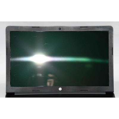 PORTATIL HP 15-DA0032NS / i3-7020U 2.3GHz / 250GB SDD / 8GB RAM