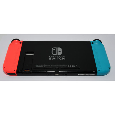 CONSOLA NINTENDO SWITCH ROJA Y AZUL