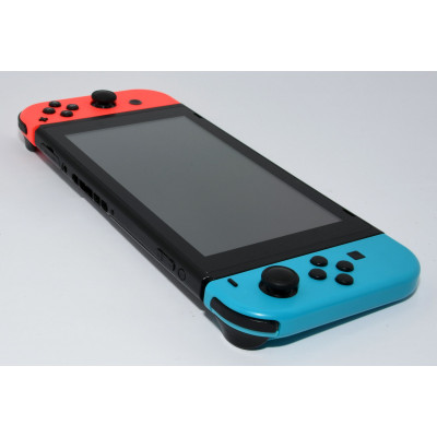 CONSOLA NINTENDO SWITCH ROJA Y AZUL