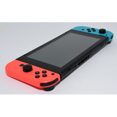 CONSOLA NINTENDO SWITCH ROJA Y AZUL