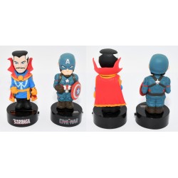PAREJA DE FIGURAS SOLARES NECA MARVEL
