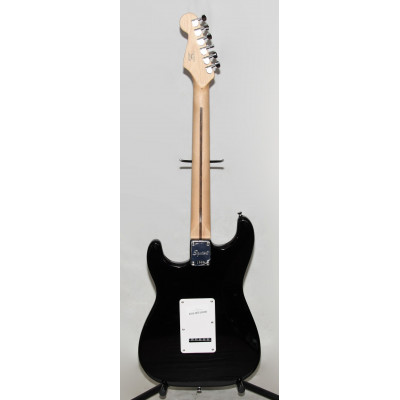 GUITARRA ELÉCTRICA FENDER SQUIER STRATOCASTER