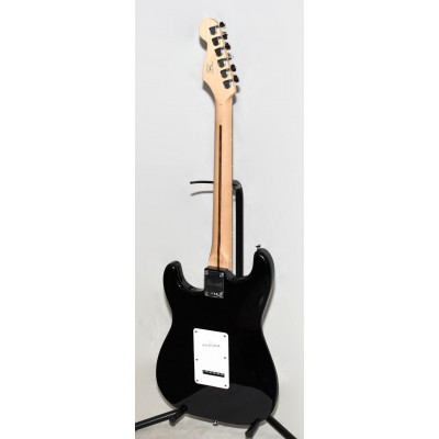 GUITARRA ELÉCTRICA FENDER SQUIER STRATOCASTER