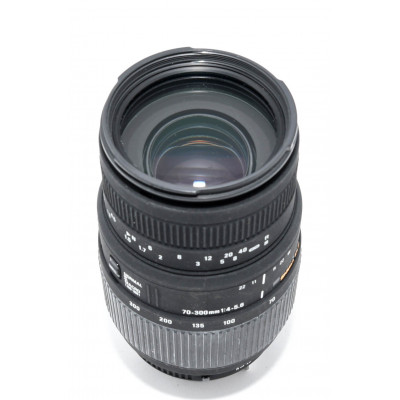 OBJETIVO SIGMA 70-300 4-5.6 MACRO
