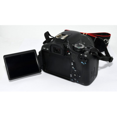 CAMARA REFLEX DIGITAL CANON EOS 600D + 18-55MM