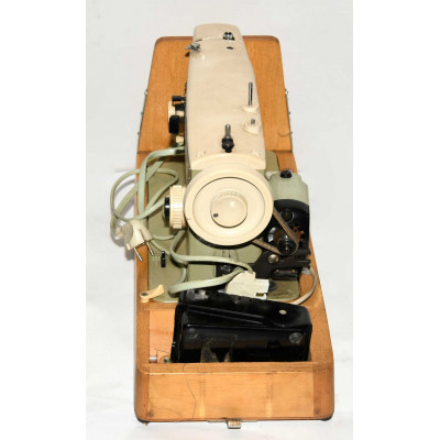 MAQUINA DE COSER ALFA 482