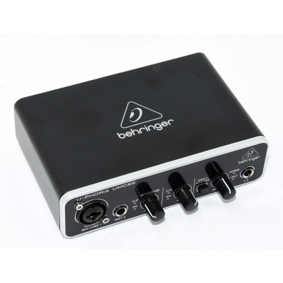 INTERFAZ AUDIO BEHRINGER U-PHORIA UMC22