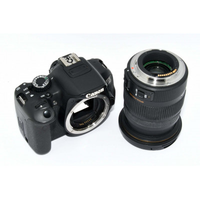 CAMARA DIGITAL REFLEX CANON EOS 650D