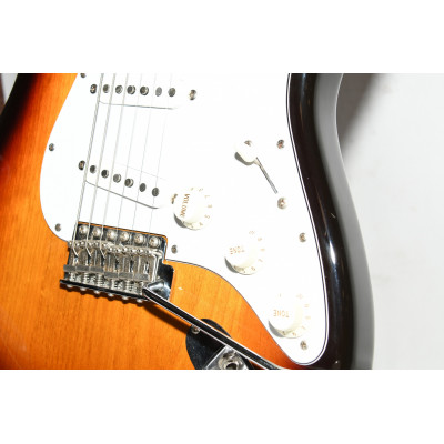 GUITARRA ELÉCTRICA FENDER STRATOCASTER - JAPON 2015