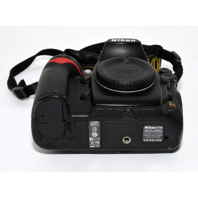 CUERPO CÁMARA REFLEX NIKON D700