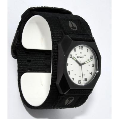 RELOJ NIXON THE SCOUT