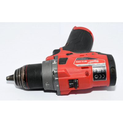 TALADRO PERCUTOR A BATERIA MILWAUKKE M12