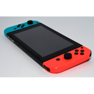 CONSOLA NINTENDO SWITCH ROJA Y AZUL