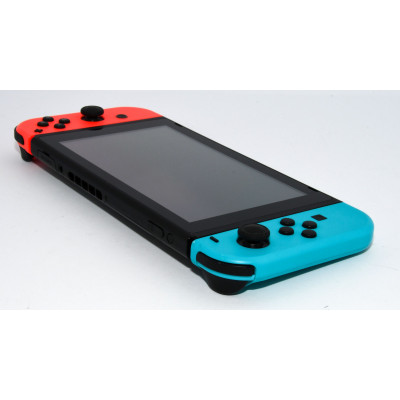 CONSOLA NINTENDO SWITCH ROJA Y AZUL