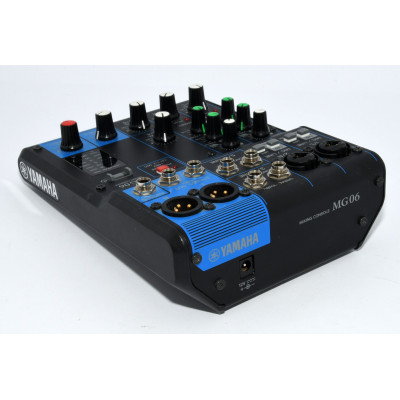 MESA DE MEZCLAS YAMAHA MG06