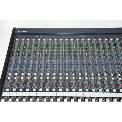 MESA DE MEZCLAS YAMAHA MG32/14FX