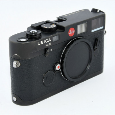 CÁMARA LEICA M6 (1985) VISOR 0.72 (COLOR NEGRO)