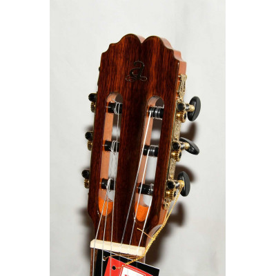GUITARRA CLASICA ADMIRA TRIANA