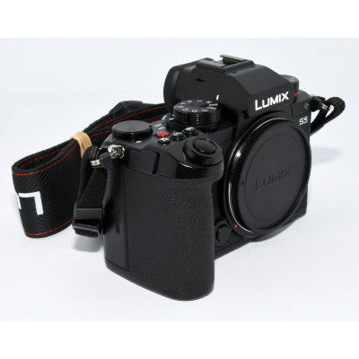 CAMARA DIGITAL MIRRORLESS PANASONIC LUMIX S5 + 20-60MM