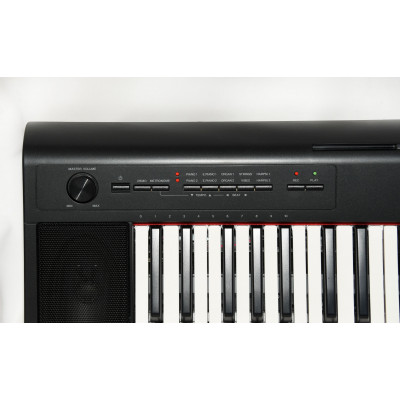 TECLADO YAMAHA NP-12 PIAGGERO