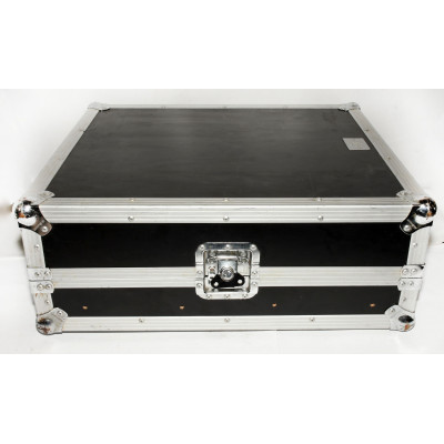 MESA DE MEZCLAS BEHRINGER EUROPOWER PMP6000