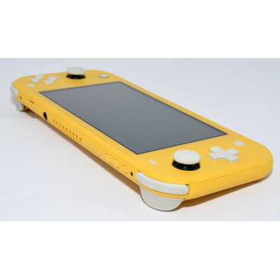 NINTENDO SWITCH LITE AMARILLA