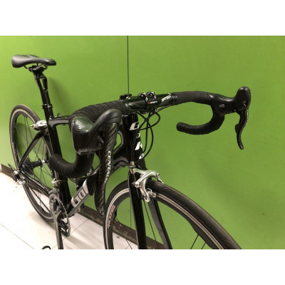 BICICLETA DE CARRETERA GOKA CARBONO