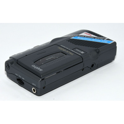 GRABADORA DE VOZ MICROCASSETTE SANYO TRC-610M