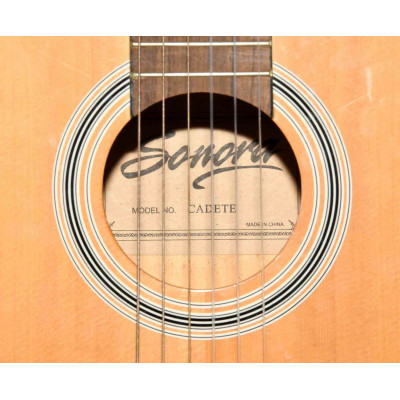 GUITARRA CLASICA SONORA CADETE