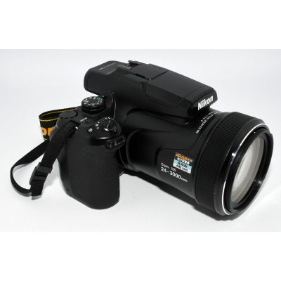 CÁMARA NIKON COOLPIX P1000 CON ACCESORIOS