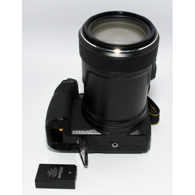 CÁMARA NIKON COOLPIX P1000 CON ACCESORIOS