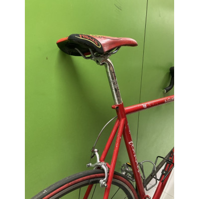 BICICLETA DE CARRETERA VINTAGE UNLIMITED ROJA