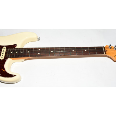 GUITARRA ELECTRICA FENDER AMERICAN PEROFESSIONAL II HSS