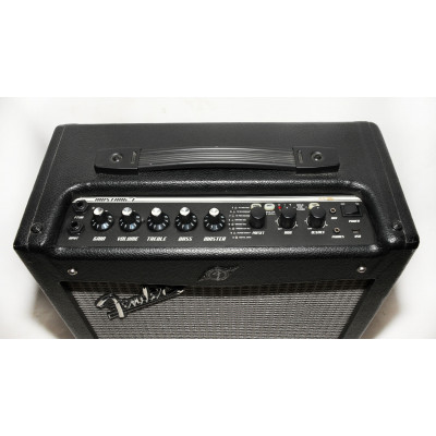 AMPLIFICADOR FENDER MUSTANG I