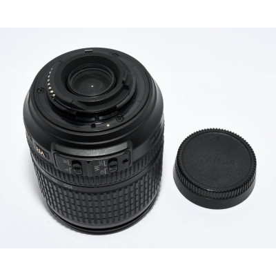 OBJETIVO NIKON NIKKOR AF-S DX 18-105MM 3.5-5.6 G ED CON HONGOS