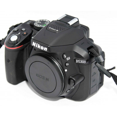 CUERPO CAMARA REFLEX NIKON D5300