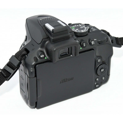 CUERPO CAMARA REFLEX NIKON D5300