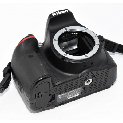CUERPO CAMARA REFLEX NIKON D5300
