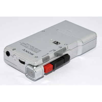 GRABADORA DE VOZ MICROCASSETTE SONY M455