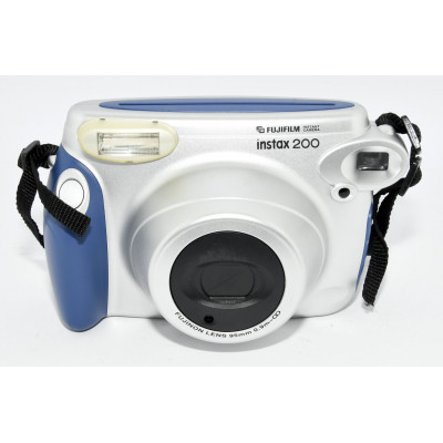 CAMARA FUJIFILM INSTAX 200 CON CARTUCHOS