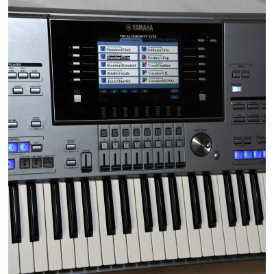 TECLADO SINTETIZADOR YAMAHA TYROS5 76