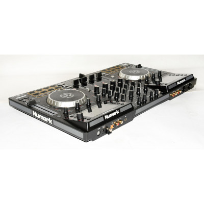 CONTROLADORA MESA MEZCLAS NUMARK NV2 SERATO