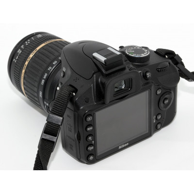 CAMARA NIKON D3200 + 18-200 TAMRON