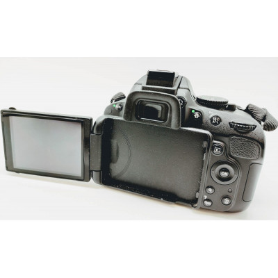 Camara Reflex Digital Nikon D5100 + 18-55mm