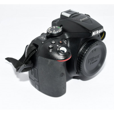 CUERPO CAMARA REFLEX NIKON D5300