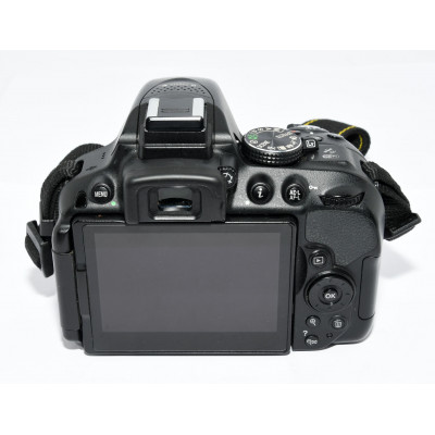 CUERPO CAMARA REFLEX NIKON D5300