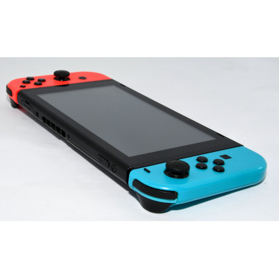 CONSOLA NINTENDO SWITCH ROJA Y AZUL