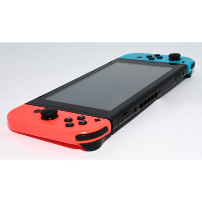 CONSOLA NINTENDO SWITCH ROJA Y AZUL
