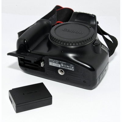 CÁMARA RÉFLEX DIGITAL CANON EOS 1100D + CANON 18-55 Y 50