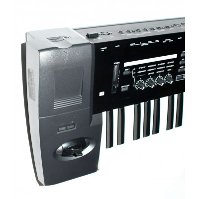TECLADO KORG TR61